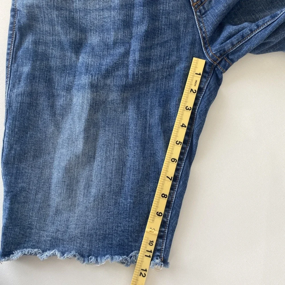 True Religion Ricky Relaxed Straight Denim Shorts Blue Wash Raw Hem Mens Size 34
